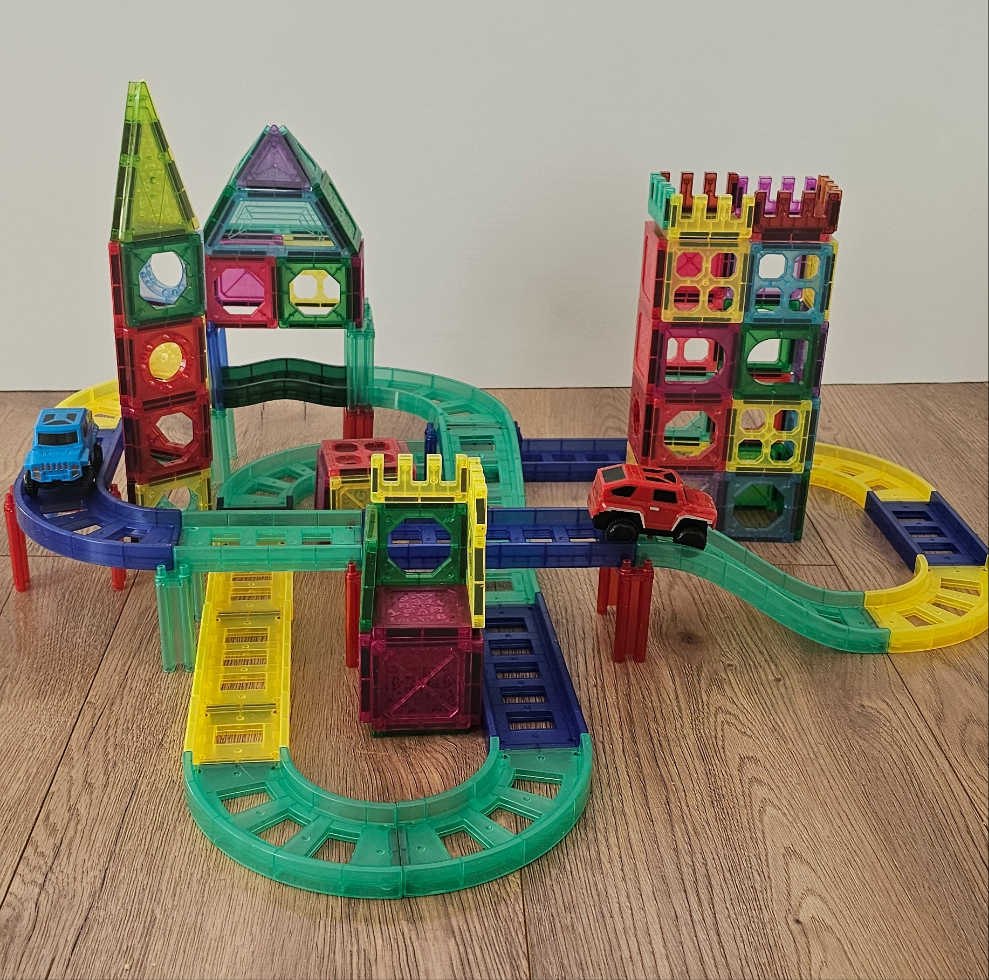 Magnetische Konstruktionsbahn – 131-teiliges Set