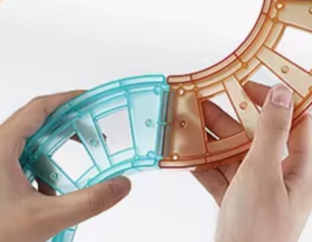 Magnetische Konstruktionsbahn – 131-teiliges Set